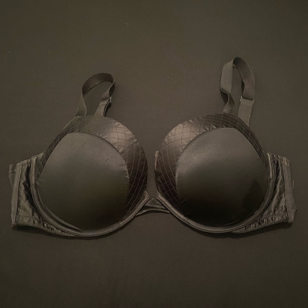 Black Bra Victoria’s Secret Very Sexy 38D
